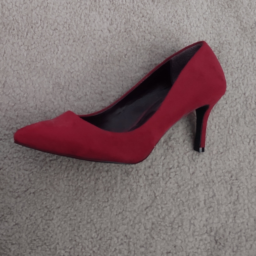 Red Suede Pumps - Picture 6 of 8